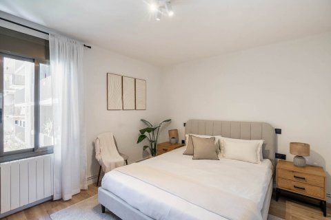 Apartamento en venta en Barcelona, España 2 dormitorios, No. 141027 - foto 8