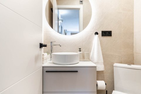 Apartamento en venta en Barcelona, España 2 dormitorios, No. 141027 - foto 13