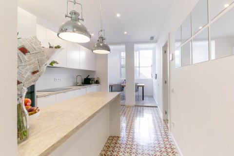 Dzīvoklis pārdošanā Barcelona, Spānijā 3 istabas, Nr. 141028 - attēls 8