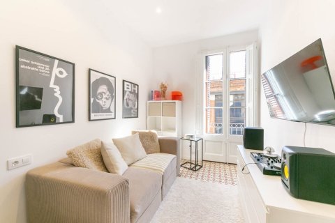 Dzīvoklis pārdošanā Barcelona, Spānijā 3 istabas, Nr. 141028 - attēls 2