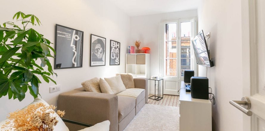 Dzīvoklis Barcelona, Spānijā 3 istabas, Nr. 141028