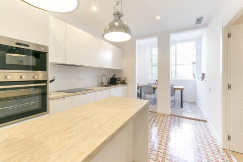 Dzīvoklis pārdošanā Barcelona, Spānijā 3 istabas, Nr. 141028 - attēls 5