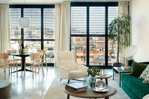 Apartament w Barcelona, Hiszpania 4 sypialnie, nr 141030 – zdjęcie 1