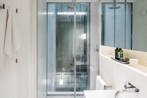 Apartament w Barcelona, Hiszpania 4 sypialnie, nr 141030 – zdjęcie 13