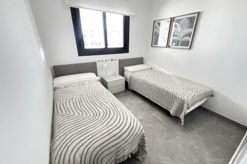 Lägenhet till salu i La Zenia, Alicante, Spanien 2 sovrum, 75 kvm. Nr. 161702 - foto 14