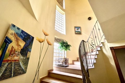 Villa till salu i La Mata, Alicante, Spanien 6 sovrum, 440 kvm. Nr. 161700 - foto 25