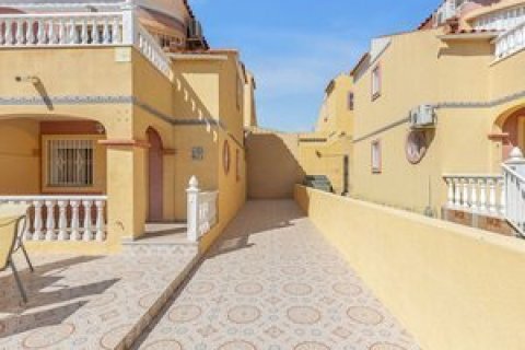 Radhus till salu i Alicante, Spanien 2 sovrum,  Nr. 161699 - foto 3