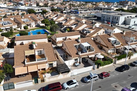 Villa for sale in La Zenia, Alicante, Spain 3 bedrooms, 90 sq.m. No. 161704 - photo 4