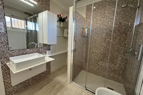 Lägenhet till salu i Mil Palmeras, Alicante, Spanien 3 sovrum, 96 kvm. Nr. 161701 - foto 19