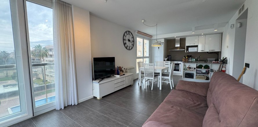 Apartment in Calafell, Tarragona, Spain 2 bedrooms, 84 sq.m. No. 167344