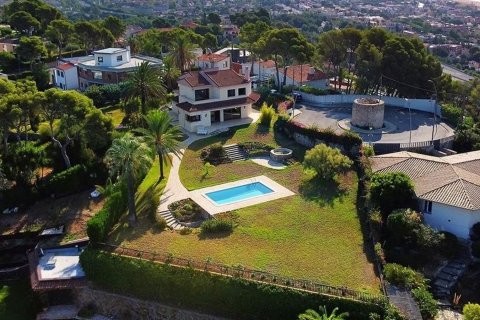 House à vendre à Castelldefels, Barcelona, Espagne, 3 chambres, 286 m2 No. 167346 - photo 2