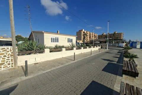 Townhouse for sale in Torrevieja, Alicante, Spain 3 bedrooms, 113 sq.m. No. 194887 - photo 16