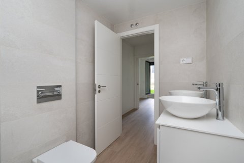 Продажа квартиры в Мадрид, Испания 2 спальни, 138.2м2 №119629 - фото 17