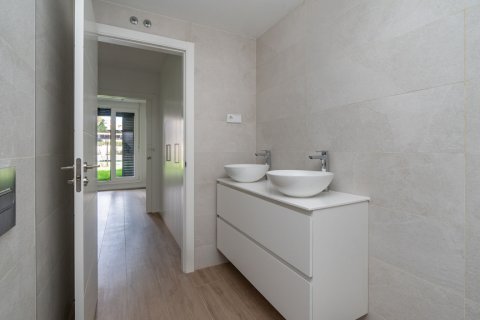 Продажа квартиры в Мадрид, Испания 2 спальни, 138.2м2 №119629 - фото 18