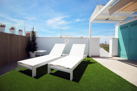 Bungalowi myytävänä Pilar de la Horadada, Alicante, Espanja, 3 makuuhuonetta, 78 m2 No. 135306 - kuva 27