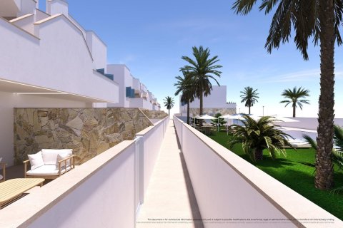 Bungalowi myytävänä Pilar de la Horadada, Alicante, Espanja, 3 makuuhuonetta, 78 m2 No. 135306 - kuva 8