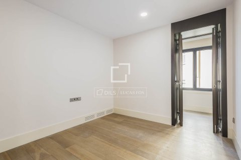 Apartamento en venta en Barcelona, España 3 dormitorios, 160 m2 No. 150623 - foto 30