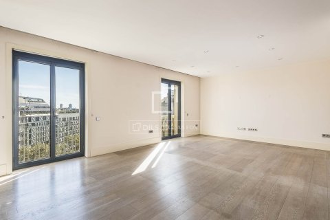 Apartamento en venta en Barcelona, España 3 dormitorios, 160 m2 No. 150623 - foto 5