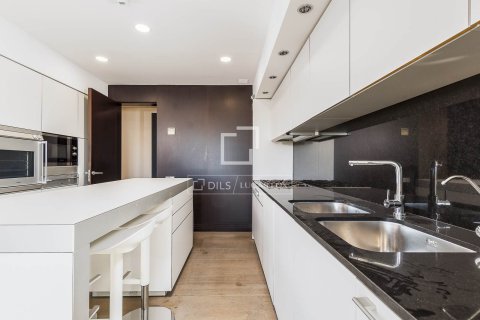 Apartamento en venta en Barcelona, España 3 dormitorios, 160 m2 No. 150623 - foto 15