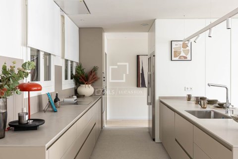 Apartment à vendre à Barcelona, Espagne, 2 chambres, 135 m2 No. 150626 - photo 21