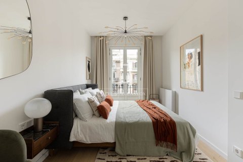 Apartment à vendre à Barcelona, Espagne, 2 chambres, 135 m2 No. 150626 - photo 23