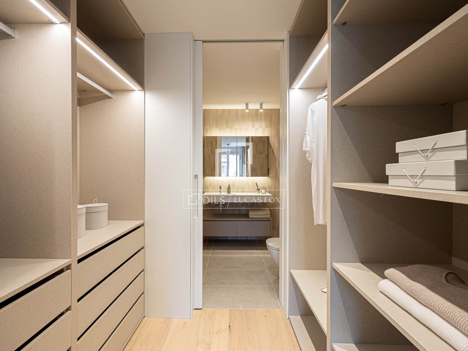 Wohnung in Barcelona, Spanien 2 Schlafzimmer, 135 m2 Nr. 150626