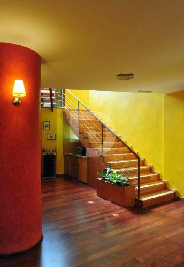 Retail store in Spain 292 sq.m. No. 154874