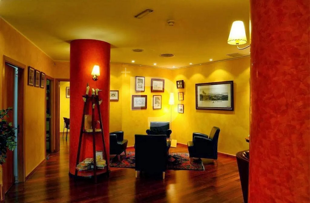 Retail store in Spain 292 sq.m. No. 154874