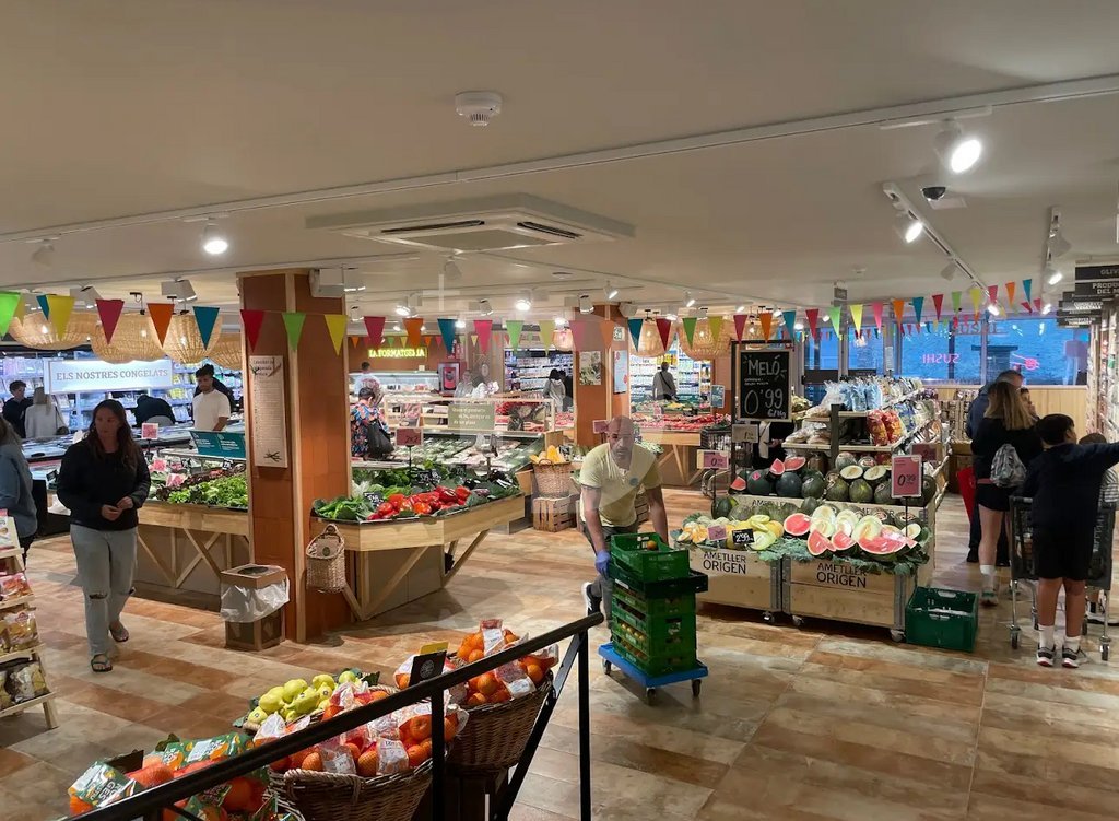 Retail store in Spagna 636 mq. N° 154873