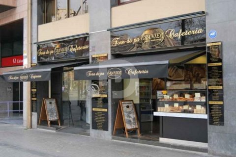 Cafetería / restaurante en Barcelona, España 379 m2 No. 154876
