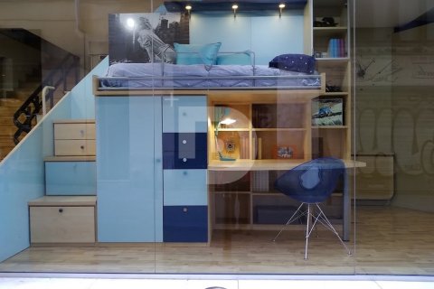 Tienda al por menor en Gràcia, Barcelona, España 395 m2 No. 154877