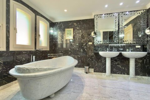 Villa for sale in La Pedrera, Alicante, Spain 4 bedrooms, 647 sq.m. No. 177795 - photo 29