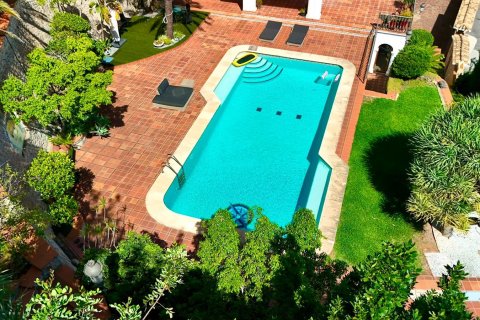 Villa for sale in La Pedrera, Alicante, Spain 4 bedrooms, 647 sq.m. No. 177795 - photo 4