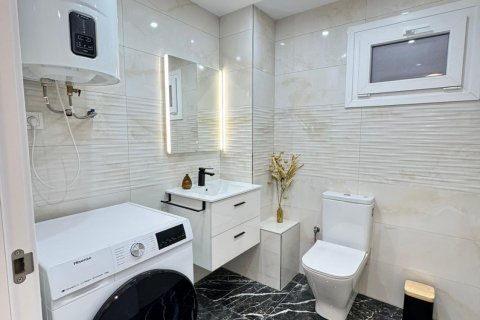 Apartment for sale Torrevieja, Alicante, Spain 3 bedrooms, 85 sq.m. No. 113228 - photo 3