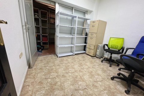 Liikekiinteistö myytävänä Guardamar del Segura, Alicante, Espanja , 117 m2 No. 113227 - kuva 4