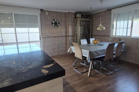 Casa in vendita Torrevieja, Alicante, Spagna 5 camere da letto, 290 mq. N° 113224 - foto 19