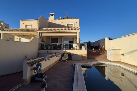 Casa in vendita Torrevieja, Alicante, Spagna 5 camere da letto, 290 mq. N° 113224 - foto 3