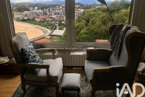 Huoneisto vuokrattavana Donostia-San Sebastian, Gipuzkoa, Espanja, 3 makuuhuonetta, 130 m2 No. 187581 - kuva 3