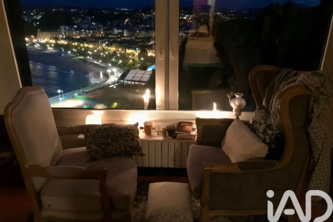 Huoneisto vuokrattavana Donostia-San Sebastian, Gipuzkoa, Espanja, 3 makuuhuonetta, 130 m2 No. 187581 - kuva 11