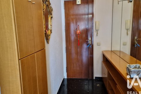 Huoneisto vuokrattavana Barcelona, Espanja, 2 makuuhuonetta, 75 m2 No. 187583 - kuva 6