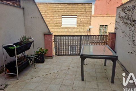 Māja īrēšanai Sant Just Desvern, Barcelona, Spānijā 3 istabas, 220 m2 Nr. 187585 - attēls 8