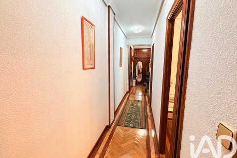 Huoneisto vuokrattavana Madrid, Espanja, 2 makuuhuonetta, 68 m2 No. 187580 - kuva 11