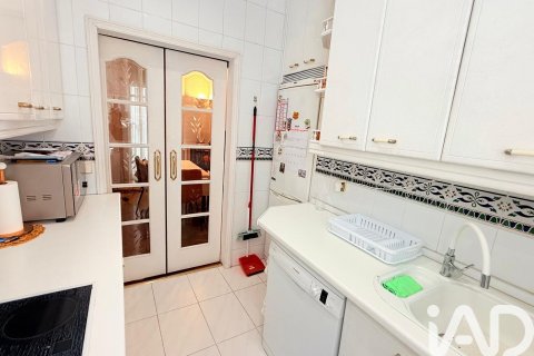 Huoneisto vuokrattavana Madrid, Espanja, 2 makuuhuonetta, 68 m2 No. 187580 - kuva 16