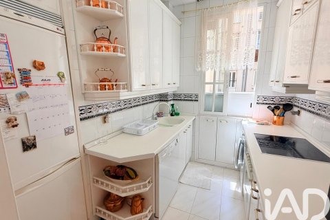 Huoneisto vuokrattavana Madrid, Espanja, 2 makuuhuonetta, 68 m2 No. 187580 - kuva 15