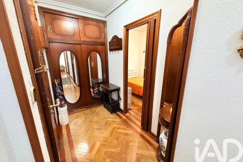Huoneisto Madrid, Espanja 2 makuuhuonetta, 68 m2 No. 187580