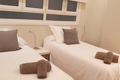 Huoneisto vuokrattavana Donostia-San Sebastian, Gipuzkoa, Espanja, 2 makuuhuonetta, 86 m2 No. 187582 - kuva 7