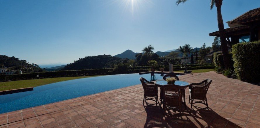 House Malaga, Spanien 4 Schlafzimmer, 456 m2 Nr. 69586