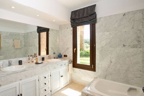 House for sale Malaga, Spain 5 bedrooms, 1156 sq.m. No. 69591 - photo 6