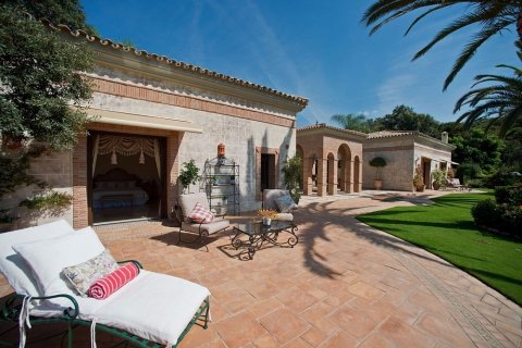 House for sale Malaga, Spain 5 bedrooms, 1156 sq.m. No. 69591 - photo 8