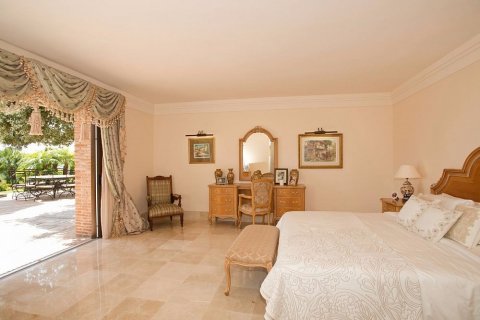 House for sale Malaga, Spain 5 bedrooms, 1156 sq.m. No. 69591 - photo 9